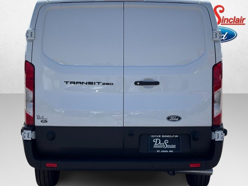 Ford Transit Cargo Van Vehicle Full-screen Gallery Image 08
