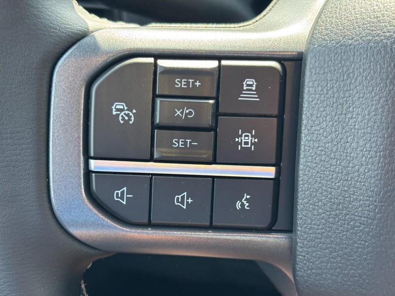 Ford F-150 Vehicle Full-screen Gallery Image 19