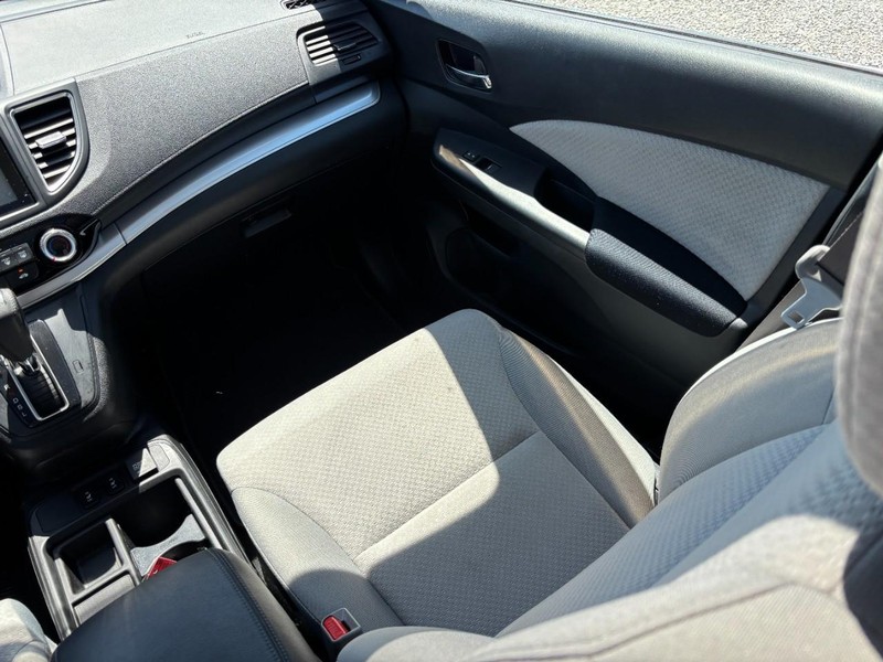 Honda CR-V Vehicle Full-screen Gallery Image 17