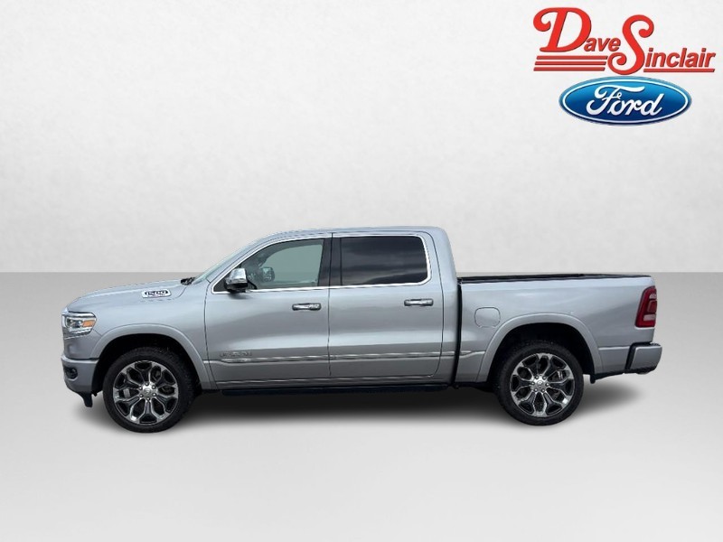 Ram 1500 Vehicle Full-screen Gallery Image 10