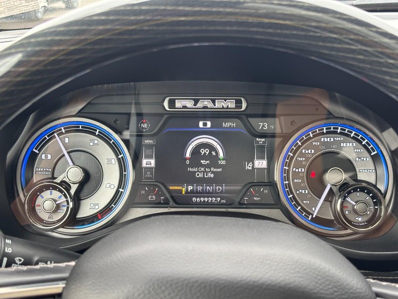 Ram 1500 Vehicle Full-screen Gallery Image 21