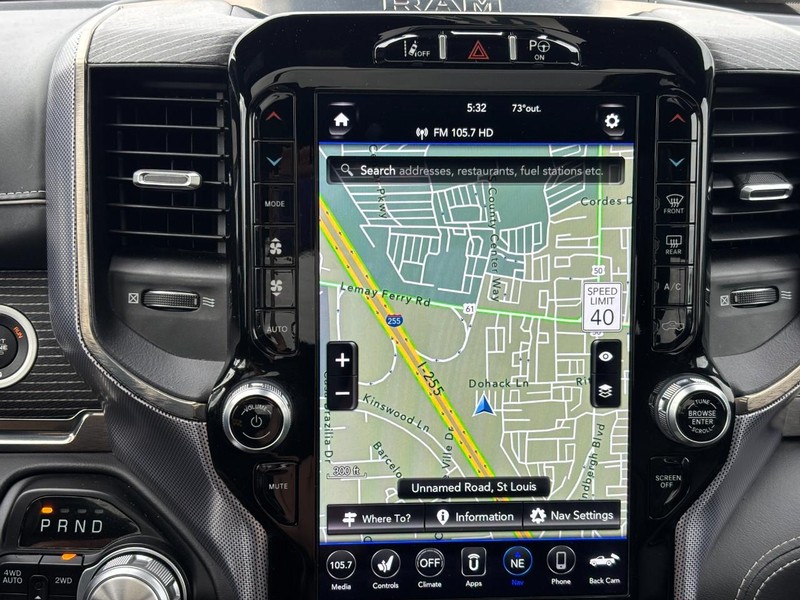 Ram 1500 Vehicle Full-screen Gallery Image 23