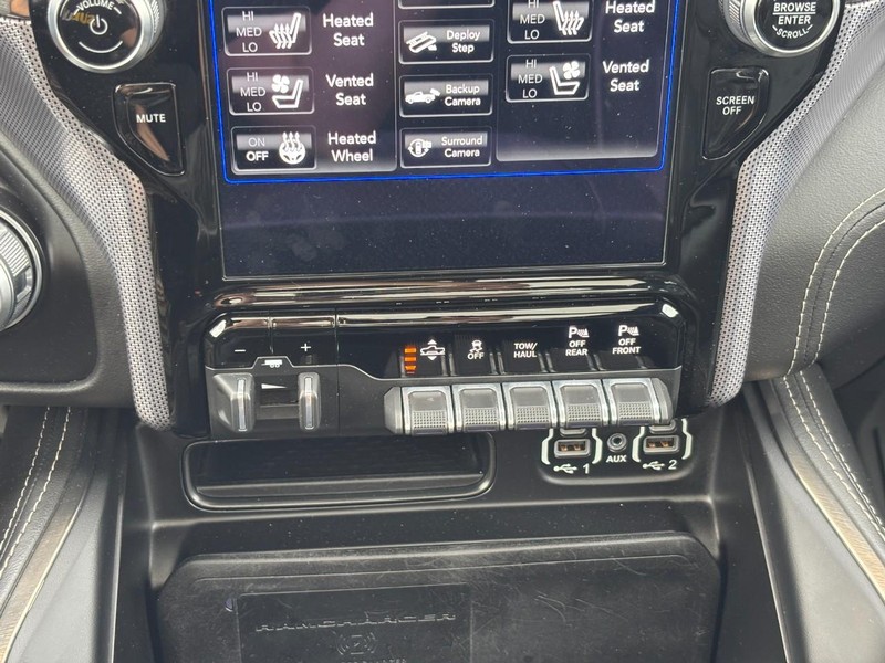 Ram 1500 Vehicle Full-screen Gallery Image 25