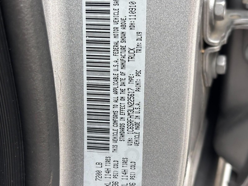 Ram 1500 Vehicle Full-screen Gallery Image 26
