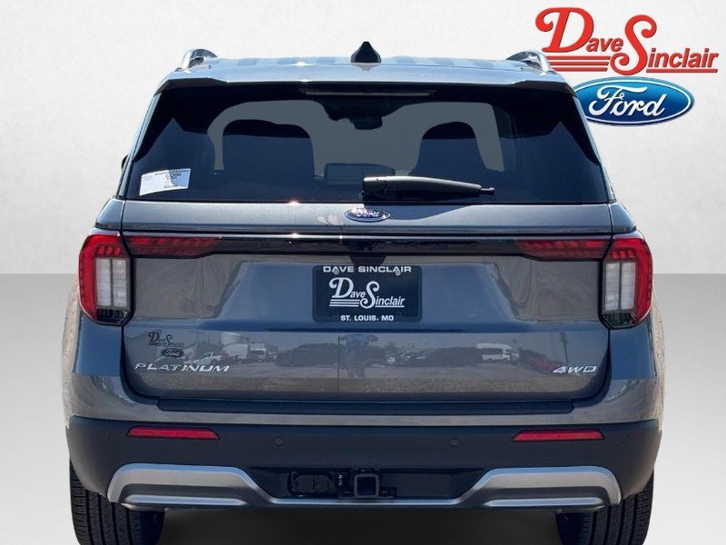 Ford Explorer Vehicle Full-screen Gallery Image 08