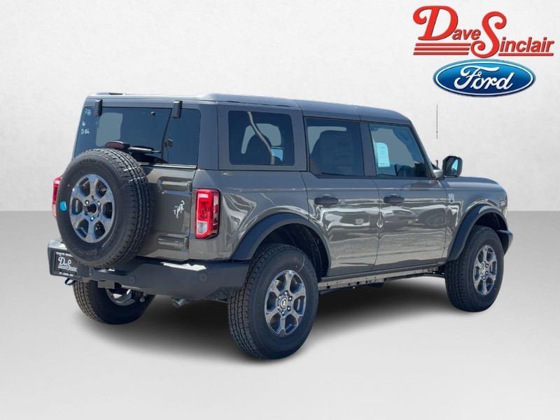 Ford Bronco Vehicle Full-screen Gallery Image 07