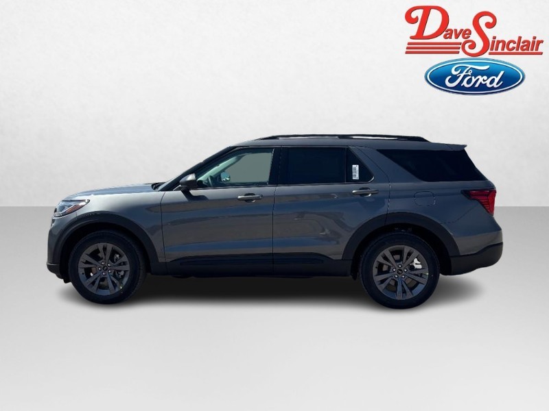 Ford Explorer Vehicle Full-screen Gallery Image 10