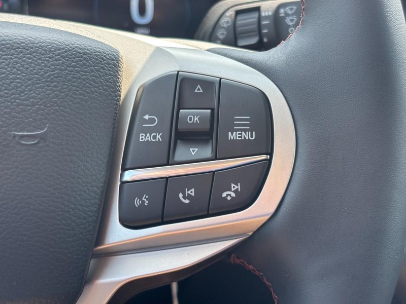 Ford Explorer Vehicle Full-screen Gallery Image 20