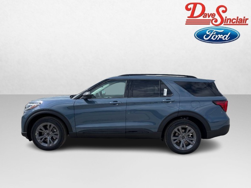 Ford Explorer Vehicle Full-screen Gallery Image 10