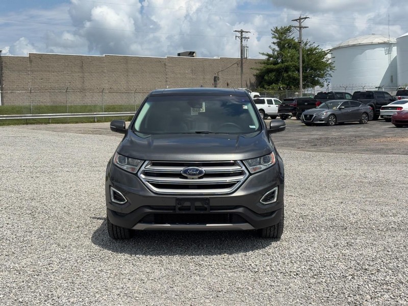 Ford Edge Vehicle Full-screen Gallery Image 02