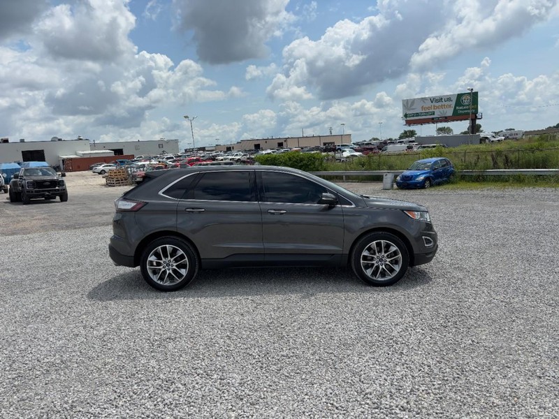 Ford Edge Vehicle Full-screen Gallery Image 04