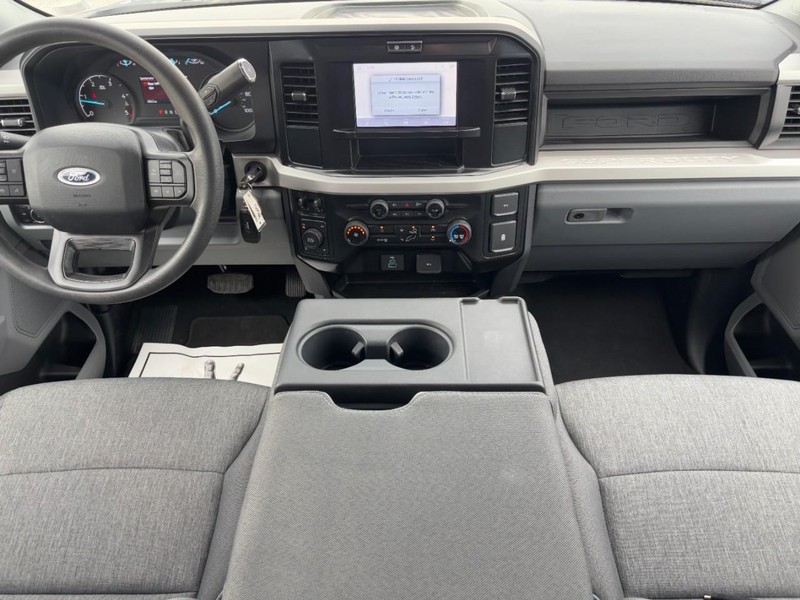 Ford Super Duty F-250 SRW Vehicle Image 15