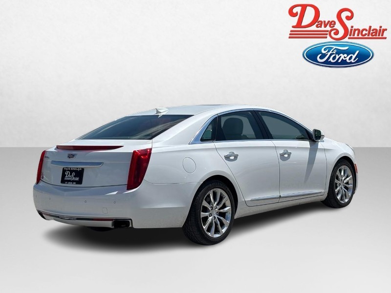 Cadillac XTS Vehicle Full-screen Gallery Image 07