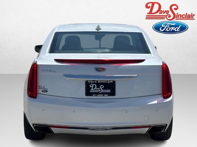 Cadillac XTS Vehicle Full-screen Gallery Image 08