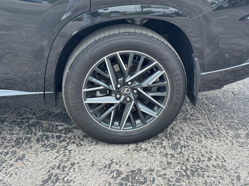 Lexus TX Vehicle Full-screen Gallery Image 12