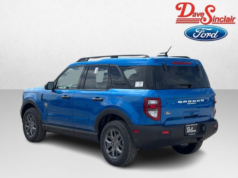 Ford Bronco Sport Vehicle Full-screen Gallery Image 09