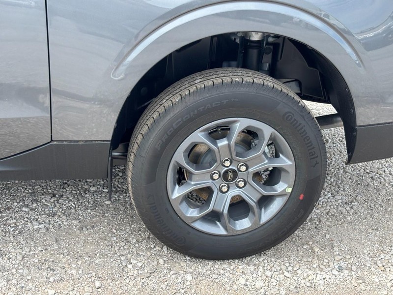 Ford Maverick Vehicle Full-screen Gallery Image 11