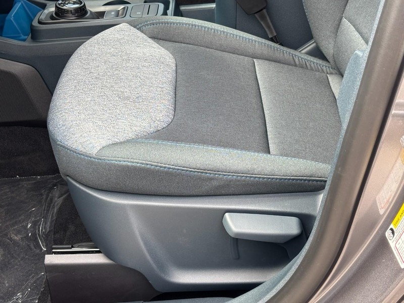 Ford Maverick Vehicle Full-screen Gallery Image 16
