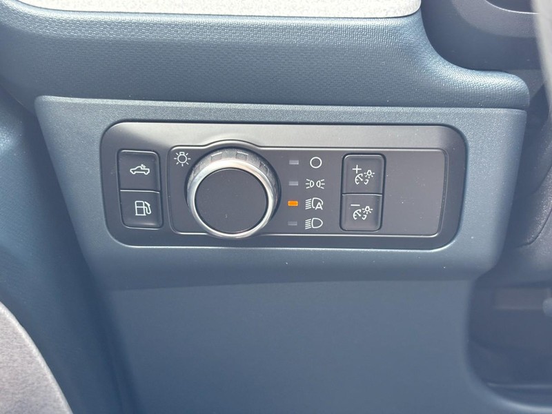 Ford Maverick Vehicle Full-screen Gallery Image 18