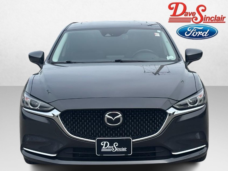 Mazda MAZDA6 Vehicle Full-screen Gallery Image 02