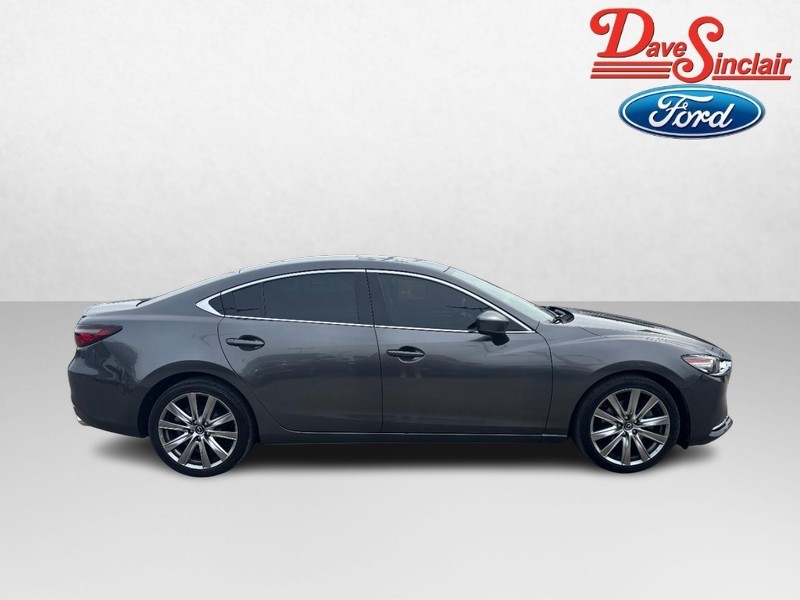 Mazda MAZDA6 Vehicle Full-screen Gallery Image 05