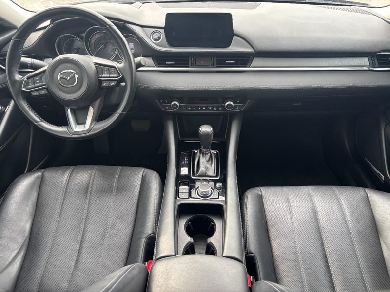 Mazda MAZDA6 Vehicle Full-screen Gallery Image 16