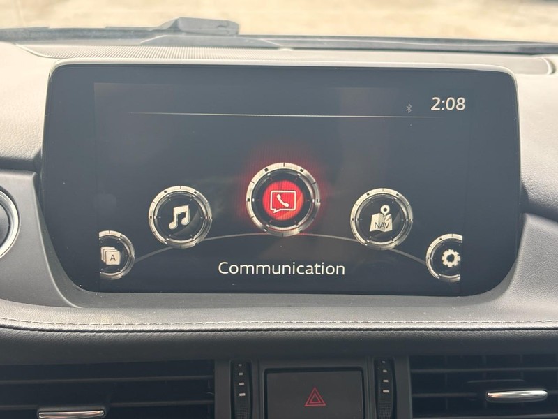 Mazda MAZDA6 Vehicle Full-screen Gallery Image 23