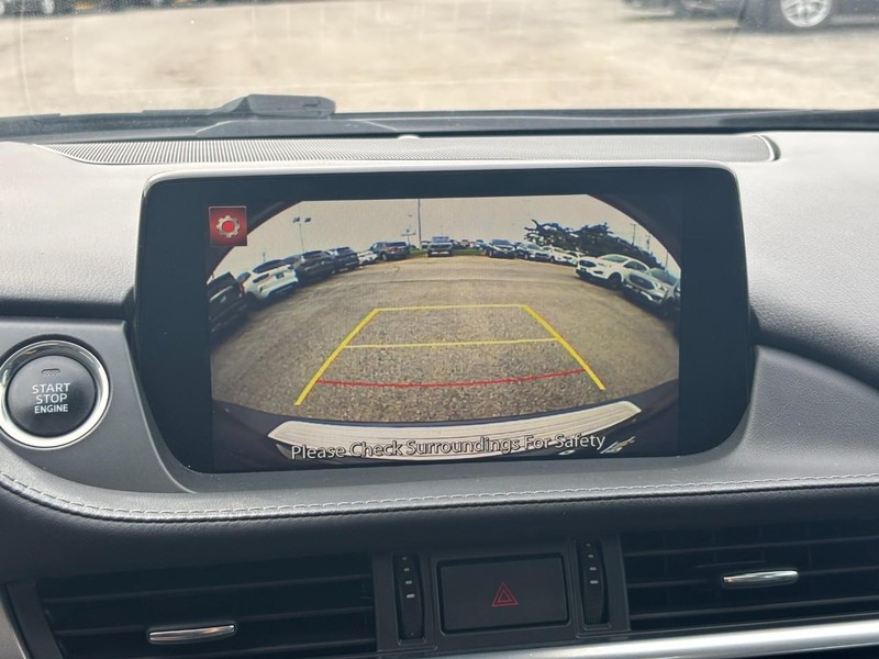 Mazda MAZDA6 Vehicle Full-screen Gallery Image 24