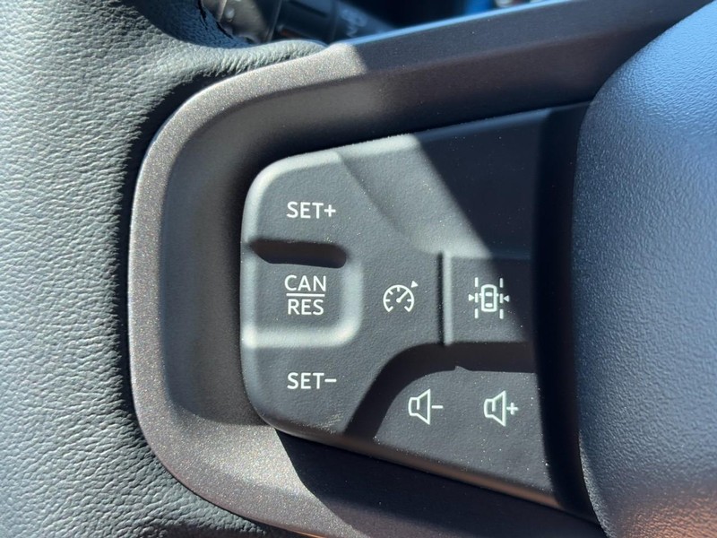 Ford Bronco Vehicle Full-screen Gallery Image 18