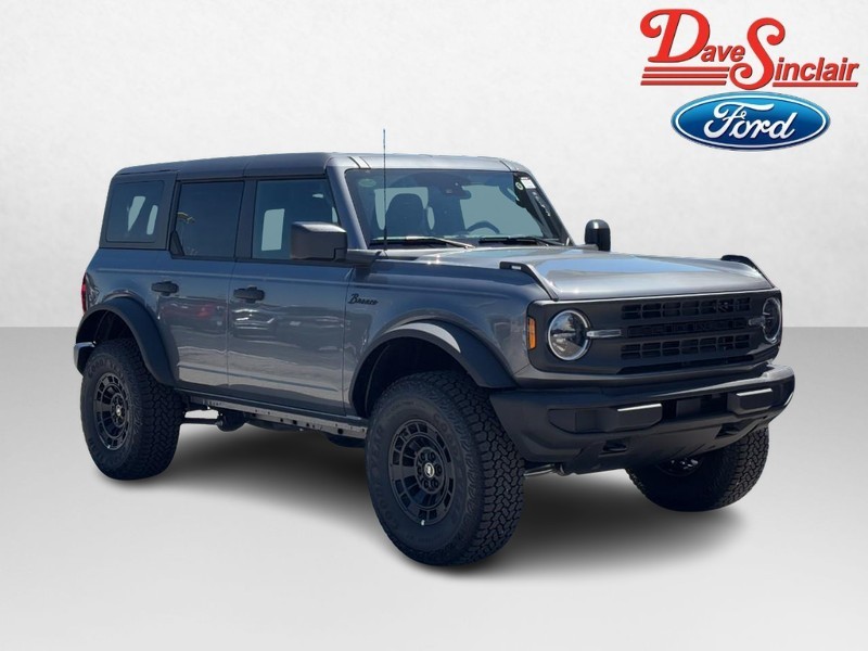 Ford Bronco Vehicle Full-screen Gallery Image 04