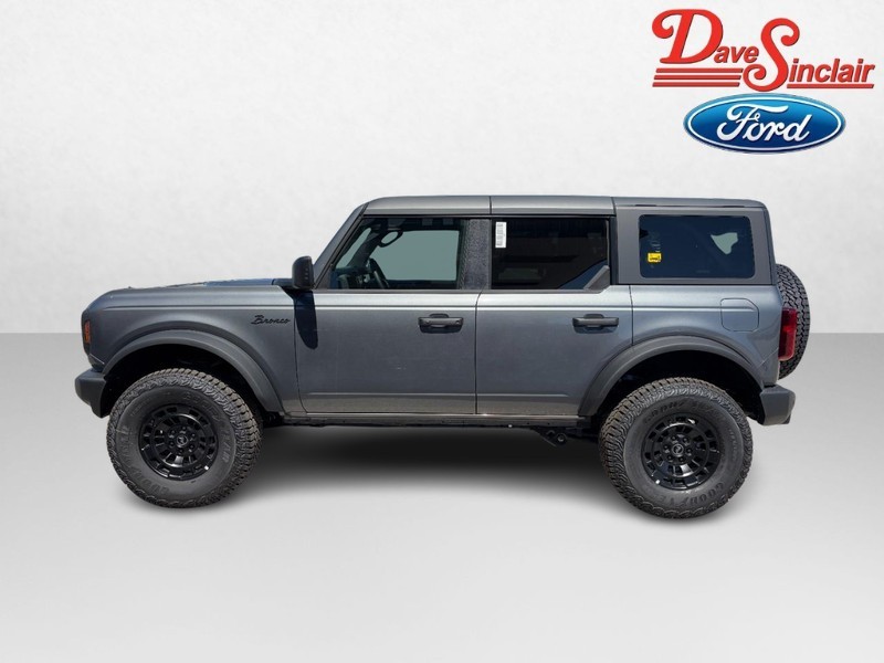 Ford Bronco Vehicle Full-screen Gallery Image 10