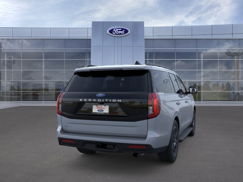 Ford Expedition Vehicle Full-screen Gallery Image 10