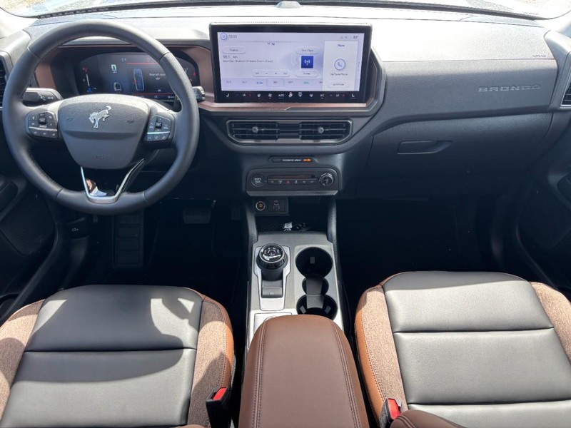 Ford Bronco Sport Vehicle Full-screen Gallery Image 14