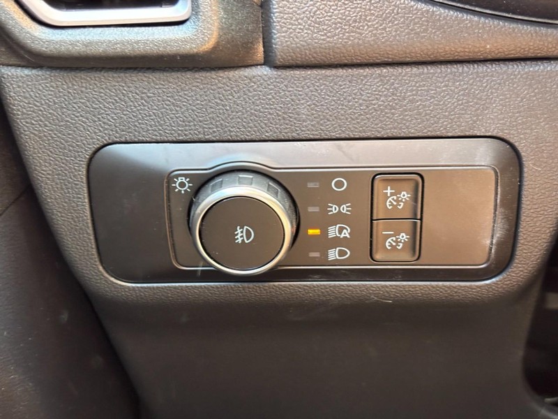 Ford Bronco Sport Vehicle Full-screen Gallery Image 18
