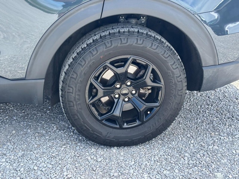 Ford Explorer Vehicle Image 12