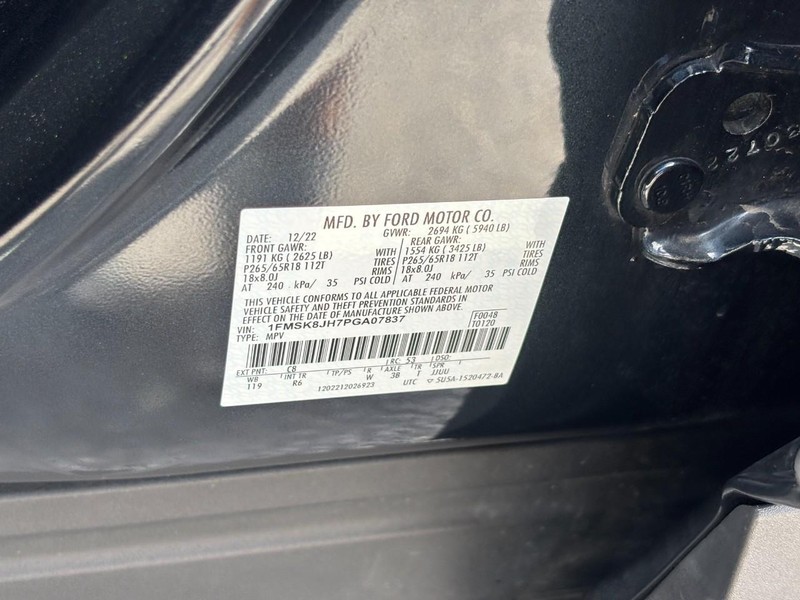 Ford Explorer Vehicle Image 28