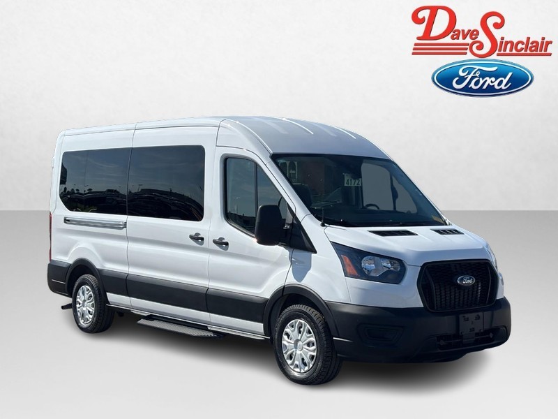 Ford Transit Passenger Wagon Vehicle Full-screen Gallery Image 04