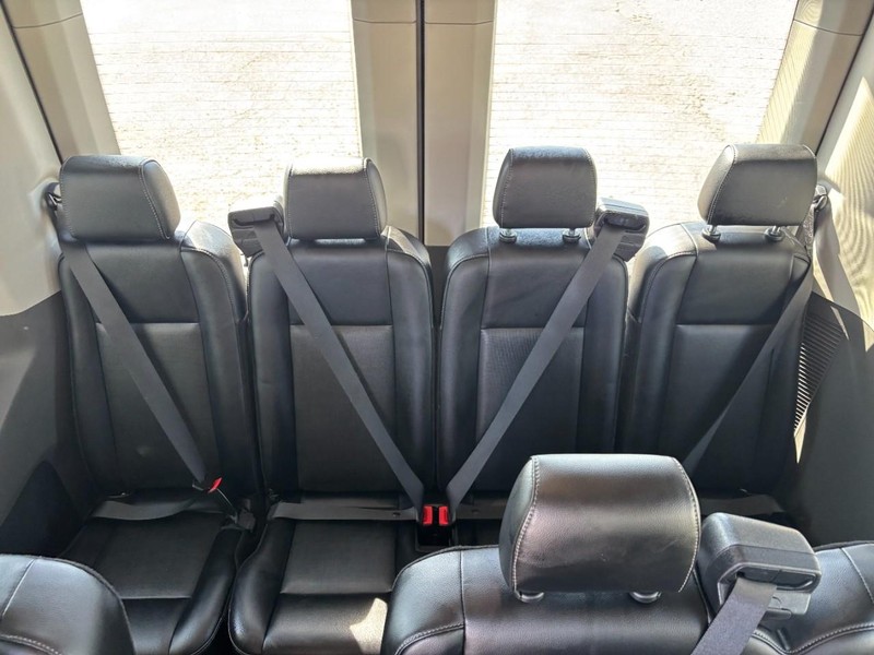 Ford Transit Passenger Wagon Vehicle Full-screen Gallery Image 13