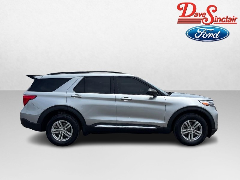 Ford Explorer Vehicle Full-screen Gallery Image 05