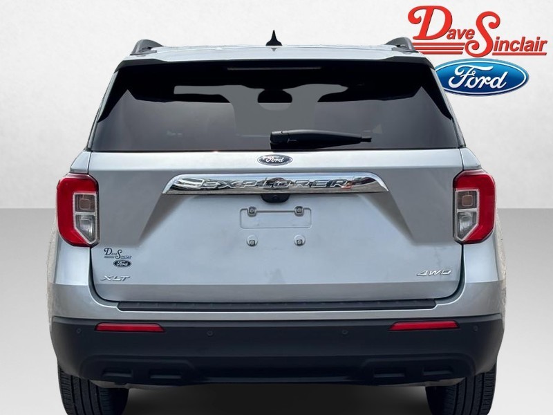 Ford Explorer Vehicle Full-screen Gallery Image 08