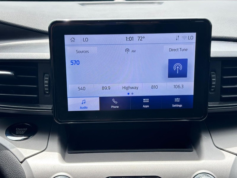 Ford Explorer Vehicle Full-screen Gallery Image 24