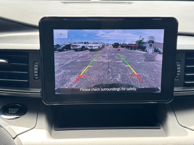 Ford Explorer Vehicle Full-screen Gallery Image 25