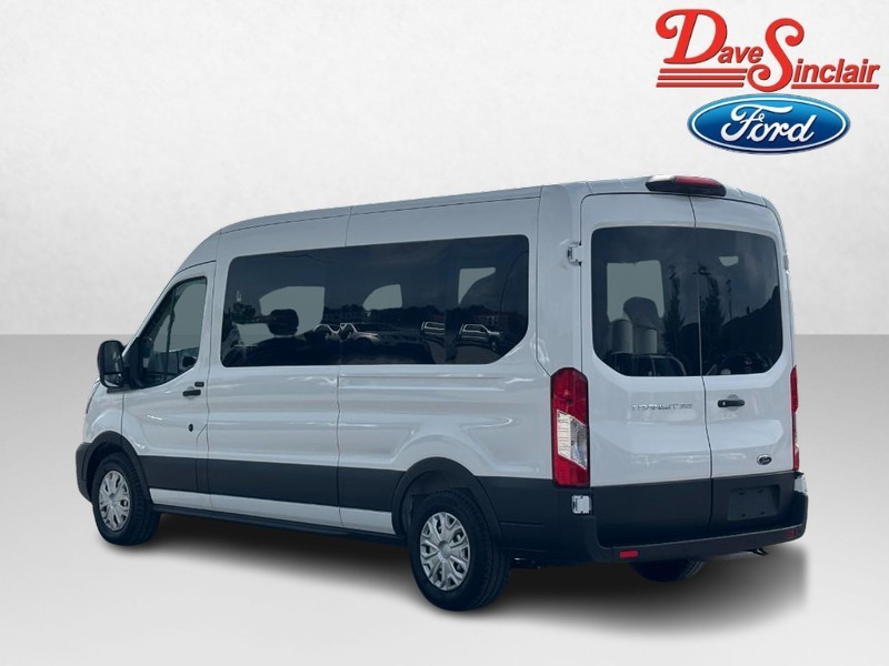 Ford Transit Passenger Wagon Vehicle Image 09