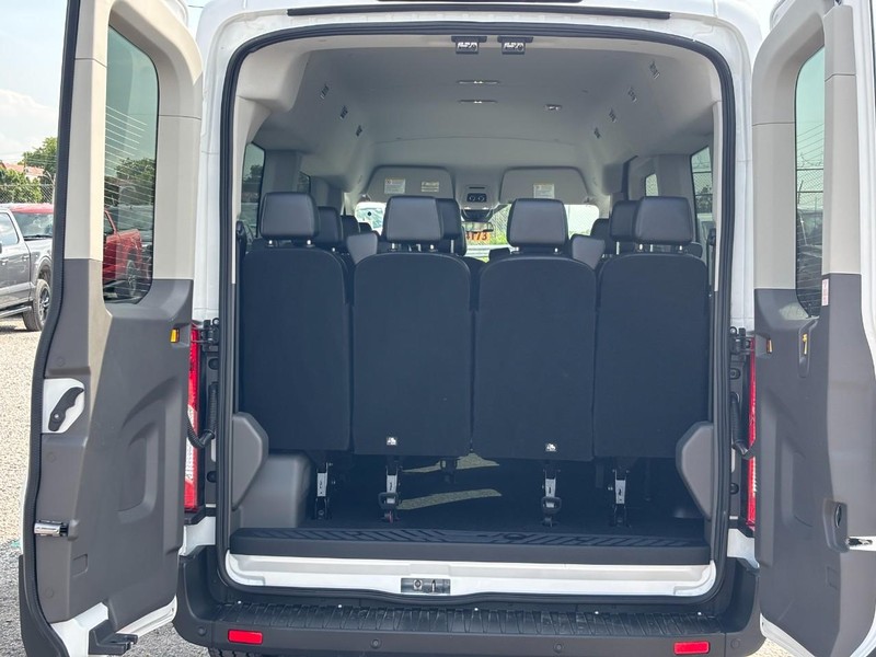Ford Transit Passenger Wagon Vehicle Image 11