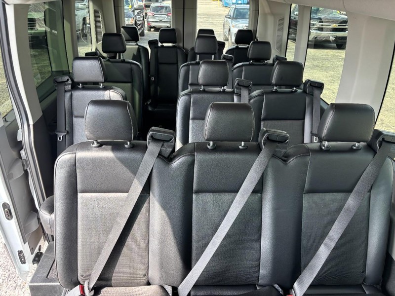 Ford Transit Passenger Wagon Vehicle Image 13