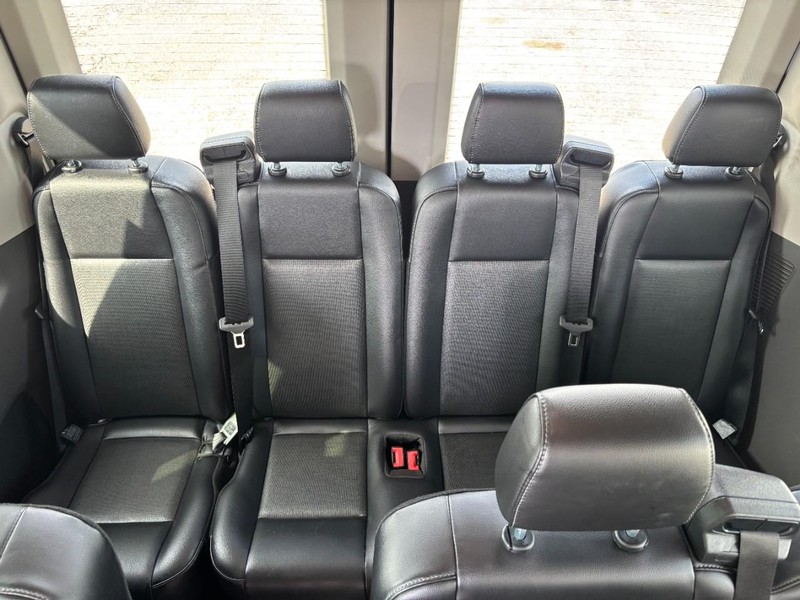 Ford Transit Passenger Wagon Vehicle Image 14