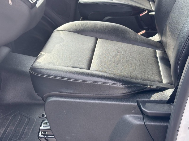 Ford Transit Passenger Wagon Vehicle Image 21