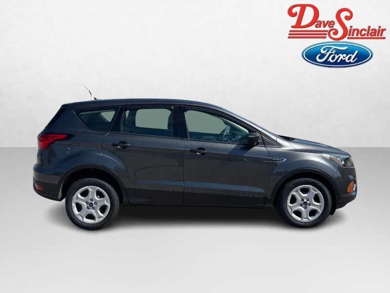 Ford Escape Vehicle Full-screen Gallery Image 05