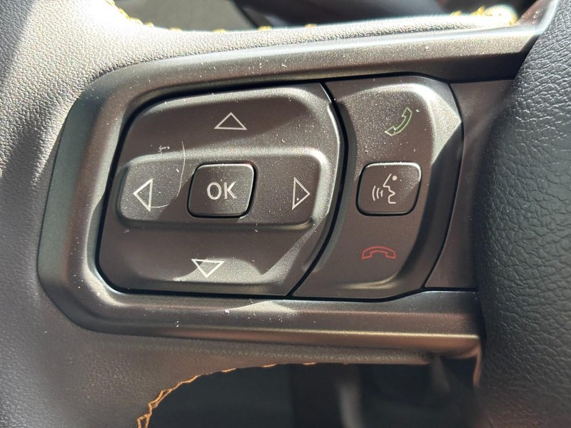 Jeep Wrangler Vehicle Full-screen Gallery Image 19
