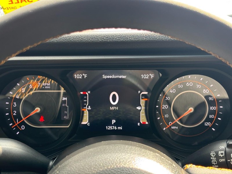 Jeep Wrangler Vehicle Full-screen Gallery Image 21